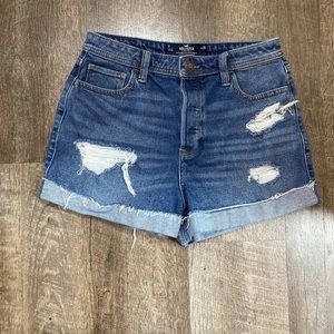 Hollister Curvy High Rise Mom Short